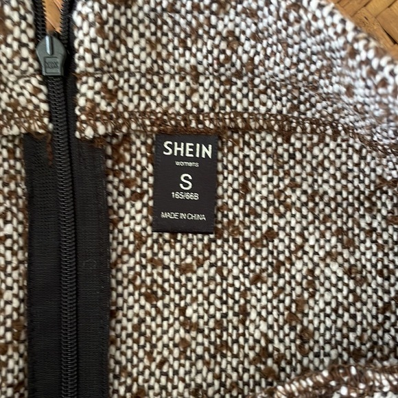 Tweed skirt from SheIn - Picture 2 of 3